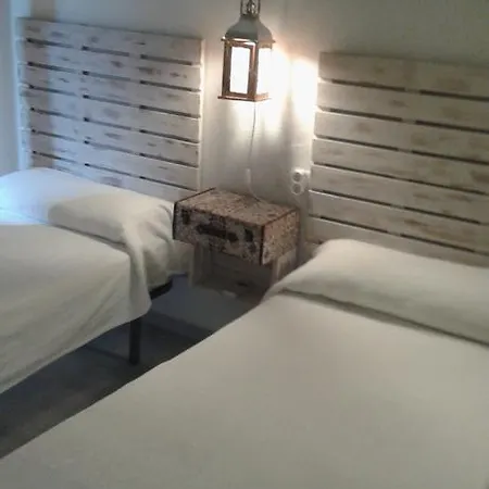 Old Town Hostel *