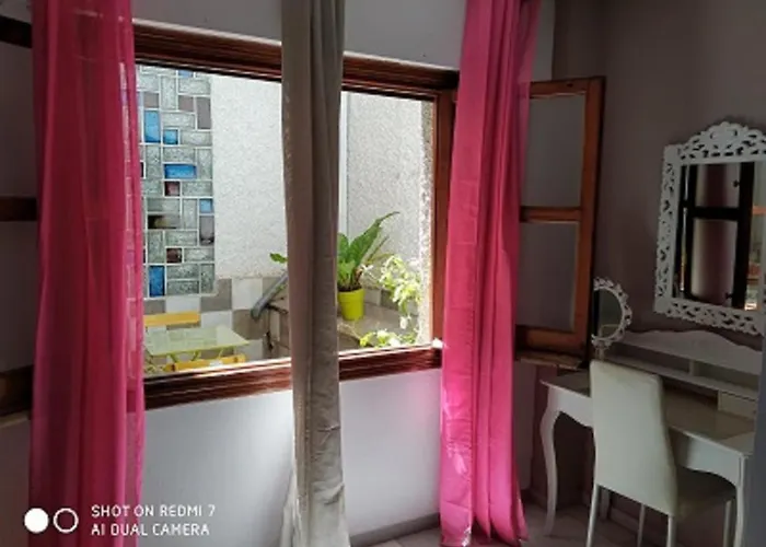 Old Town Hostal Granada