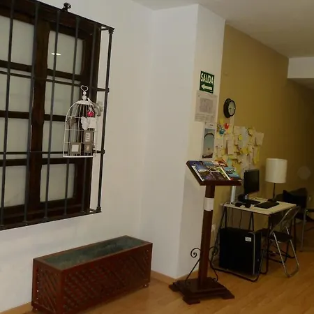 Hostal Old Town *