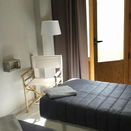 Old Town Hostal