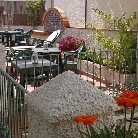 Hostal Old Town *