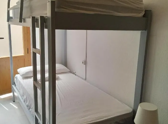 Hostal Old Town *