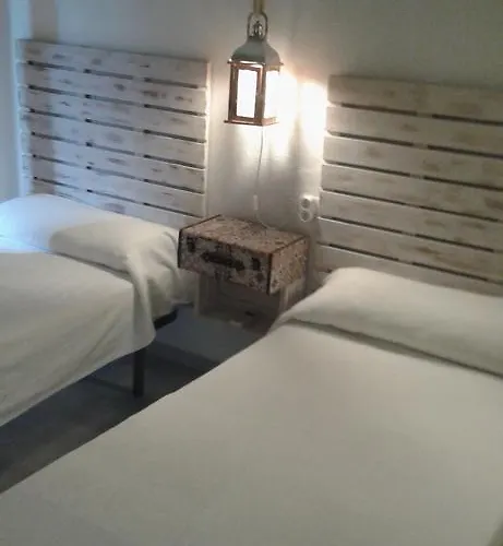 Old Town Hostal *